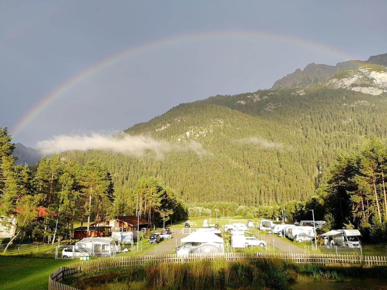 Отель Camping Lechtal Vorderhornbach Экстерьер фото